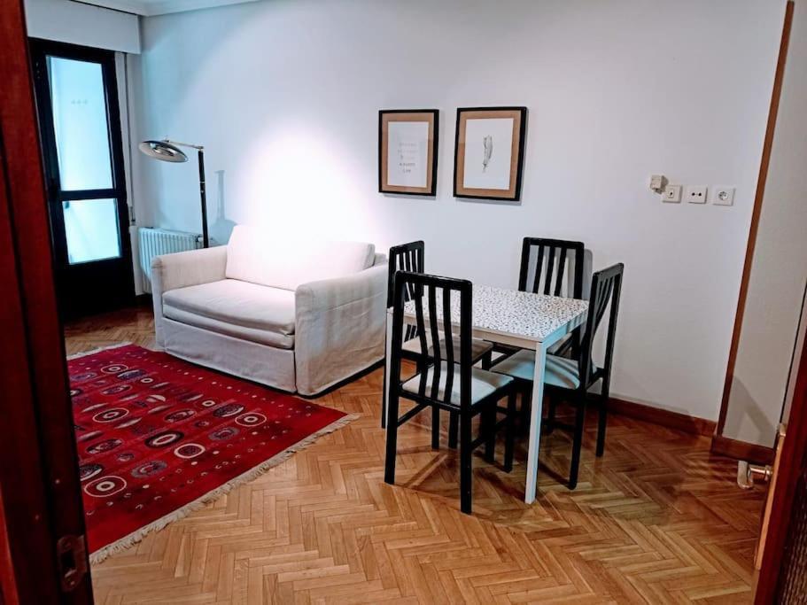 Apartamento Entre Estaciones Διαμέρισμα Οβιέδο Εξωτερικό φωτογραφία