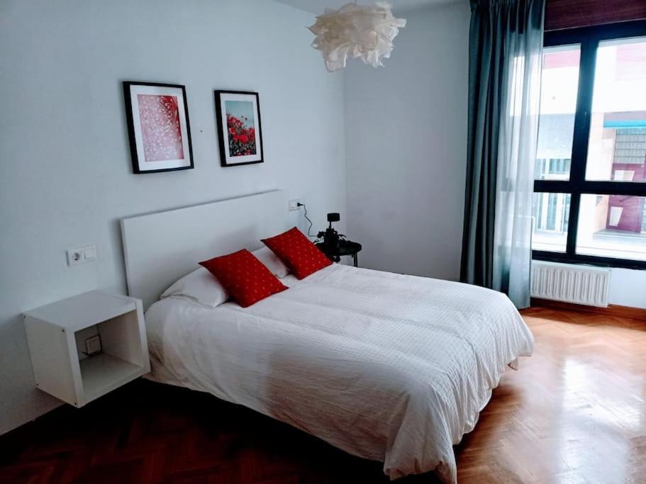 Apartamento Entre Estaciones Διαμέρισμα Οβιέδο Εξωτερικό φωτογραφία