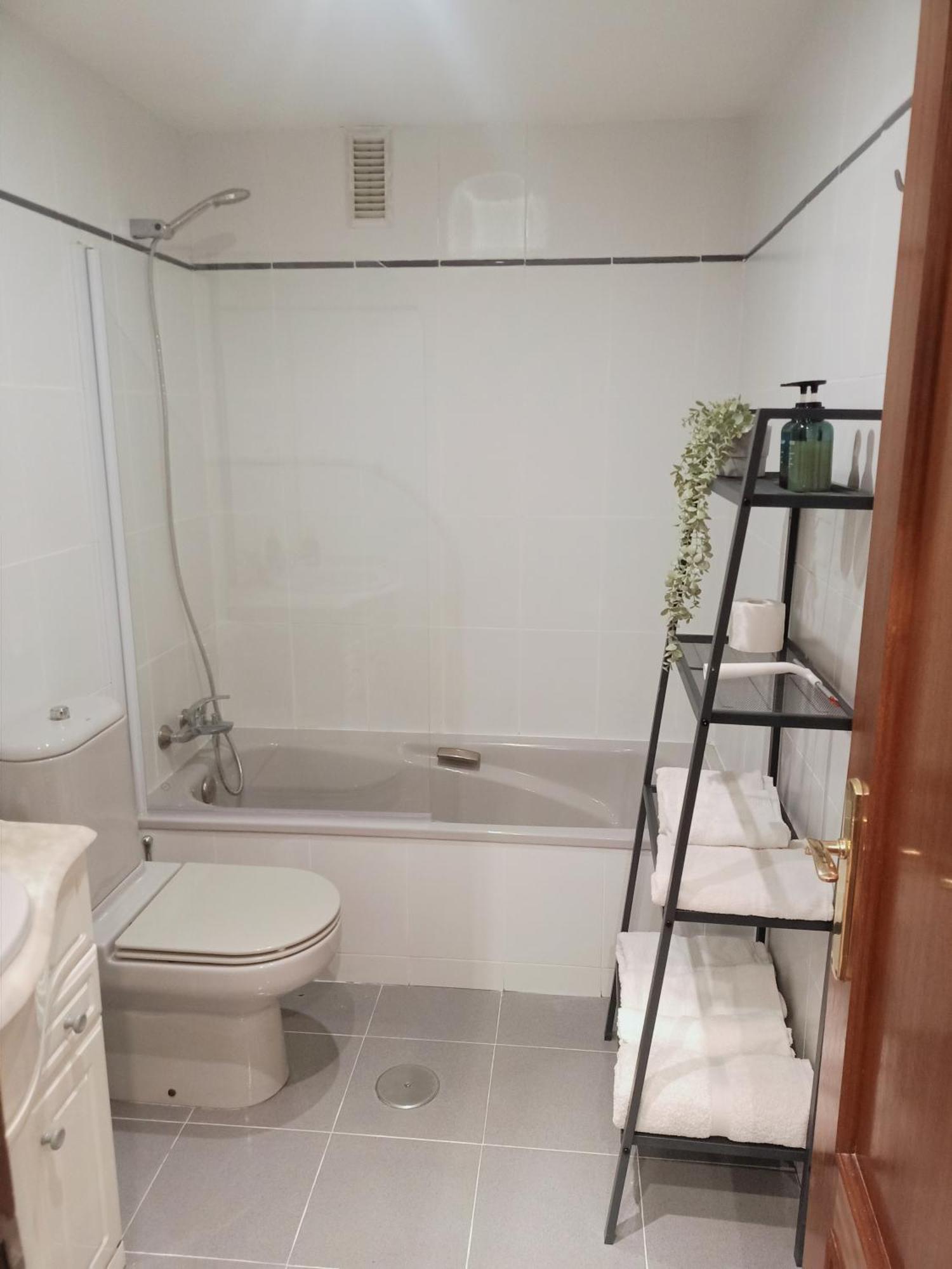 Apartamento Entre Estaciones Διαμέρισμα Οβιέδο Εξωτερικό φωτογραφία